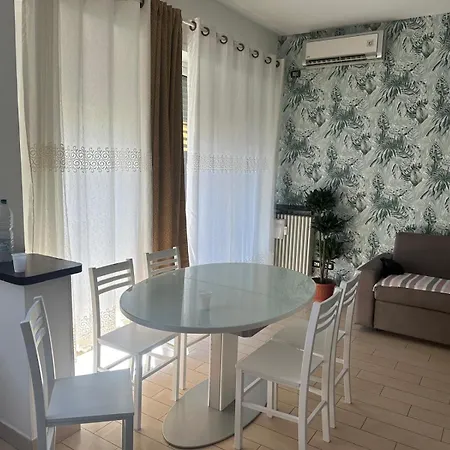 La Rosa Di Di Momy Apartment *